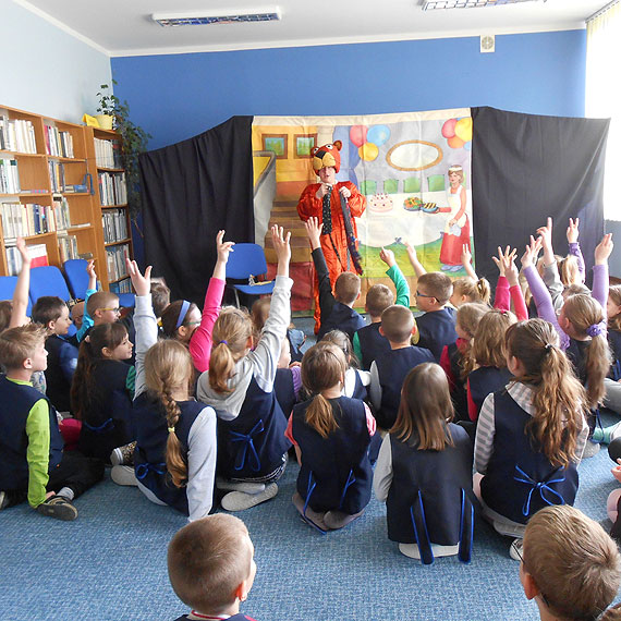 Teatr „Duet” z Krakowa  w Bibliotece w Kamieniu Pomorskim