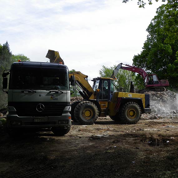 W Kamieniu Pomorskim znikaj� niemi �wiadkowie wspania�ej niegdysiejszej historii miasta