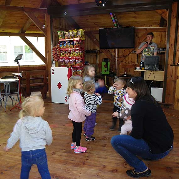 W Dziwn�wku dzieci uczy�y si� czarowa� (sic)