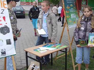 Golczewo: Uczniowie zach�cali do segregowania �mieci