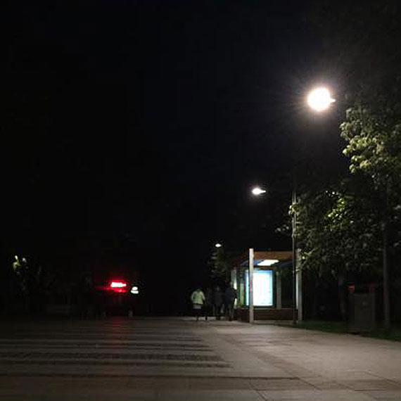 Czytelnik: Promenada dla odwa�nych, zw�aszcza tych kt�rzy za tak� sytuacj� odpowiadaj�