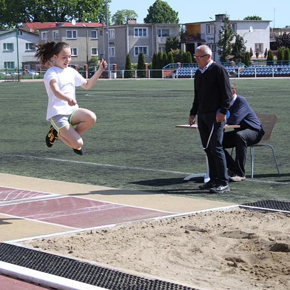 Czw�rb�j Lekkoatletyczny Szk� Podstawowych