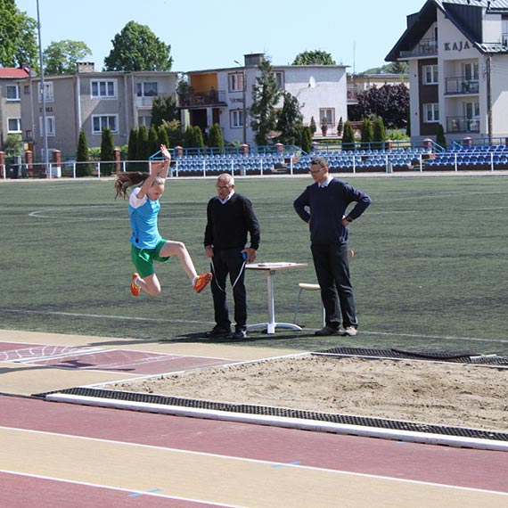 Czw�rb�j Lekkoatletyczny Szk� Podstawowych