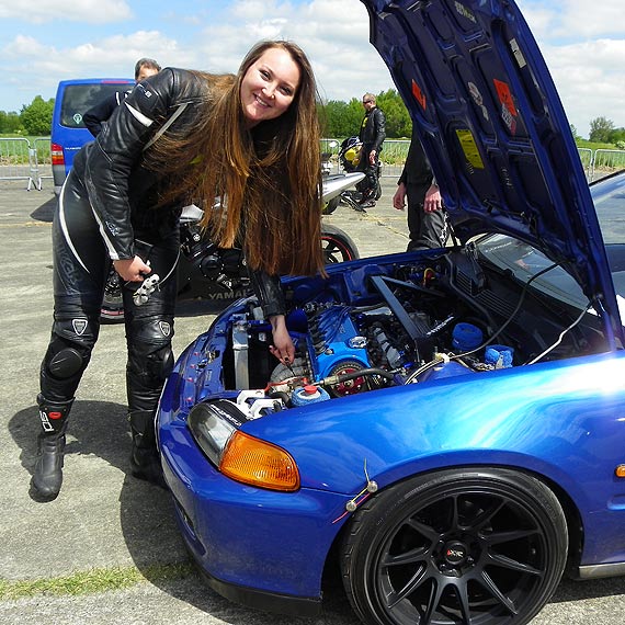 Wy�cigi na ¼ mili w �niatowie 