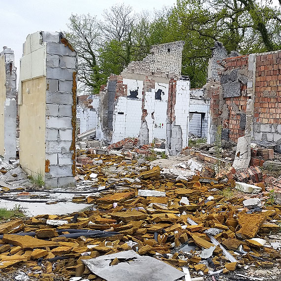 Pozosta�y tylko ruiny