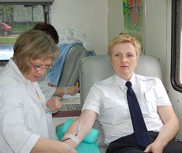 Policjanci oddawali krew