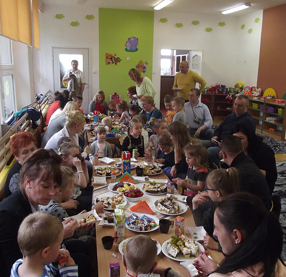 Rodzice wyst�pili na scenie dla dzieci!