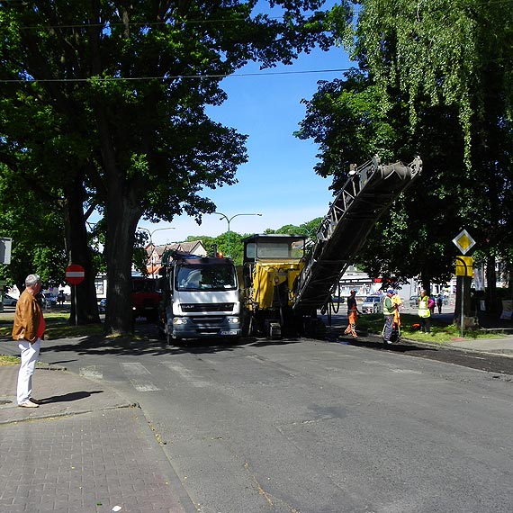 Ruszy�y prace na ulicy Dziwnowskiej w Kamieniu Pomorskim