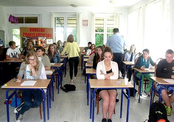 Uzale�nienia i zagro�enia spo�eczne- czyli �wiat w kt�rym �yjemy