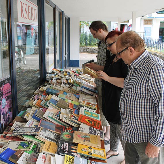 Letni kiermasz- Ksi��ka za z�ot�wk� w Mi�dzyzdrojach