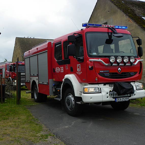 Mieszka�cy: W Dobropolu pali si� mieszkanie! Na szcz�cie zapali�a si� tylko sadza 
