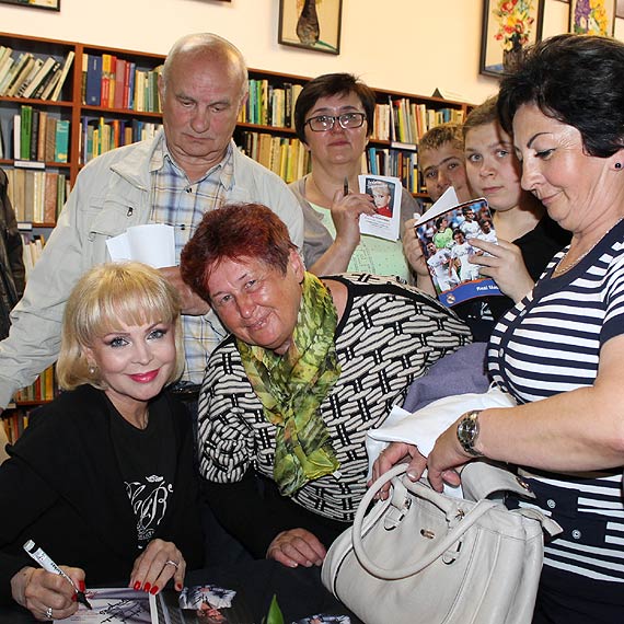 Spotkanie z Izabel� Trojanowsk� w mi�dzyzdrojskiej bibliotece