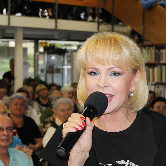 Spotkanie z Izabel� Trojanowsk� w mi�dzyzdrojskiej bibliotece