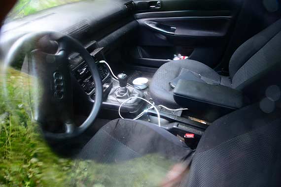 Kierowca nie wyrobi� na zakr�cie