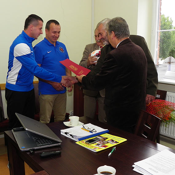 Na sesji w Wolinie kwiaty dla Skrzy�skiego i Vinety