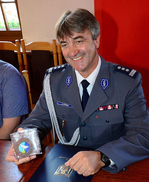 Awanse i wyr�nienia dla kamie�skich policjant�w