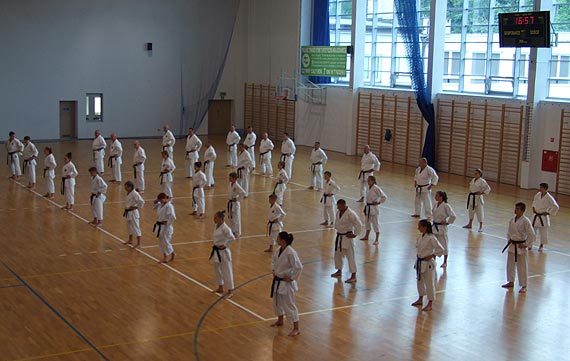 Kadra Polski w karate w Domu Wczas�w Dzieci�cych w Mi�dzyzdrojach 
