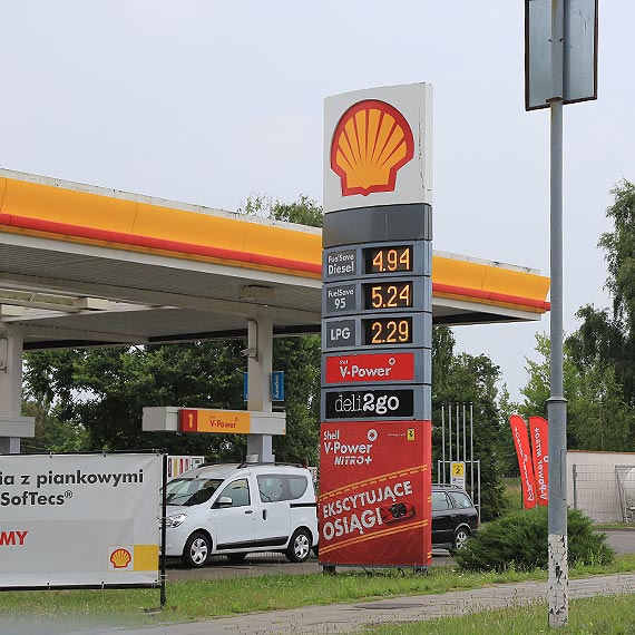 Im dalej od Niemiec, tym paliwo ta�sze! Zobacz gdzie warto zatankowa�! 