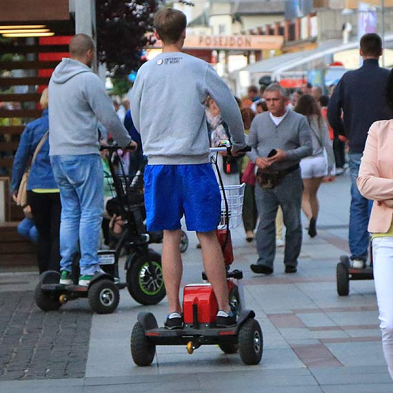 Czytelnik: Inwazja trójkołowców w Międzyzdrojach. Tratują ludzi!
