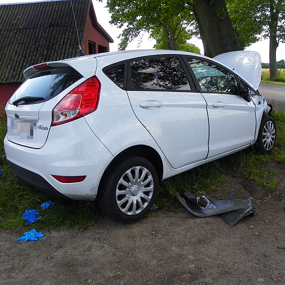 Niebezpieczne zderzenie na trasie Kamie� Pomorski-Rec�aw. Tym razem na szcz�cie nikt nie zgin��... 