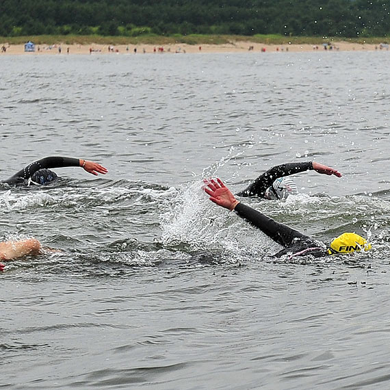 Z Dziwnowa do Ystad wp�aw – sztafeta czterech �mia�k�w