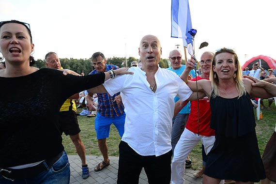 Dziwn�w w rytmie Zorby. Zobacz film!