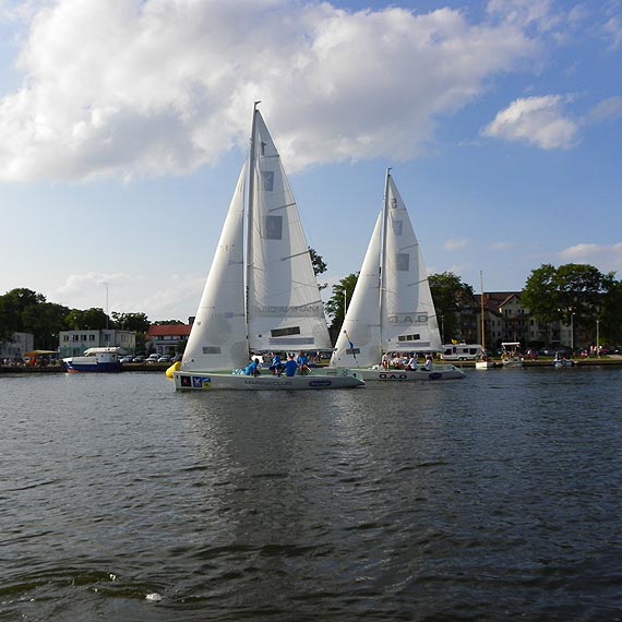 Dziwn�w Match Race