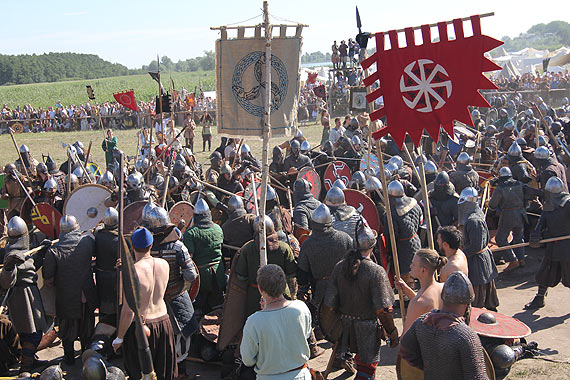 To by�a najwi�ksza bitwa w dziejach festiwalu S�owian I Wiking�w!  