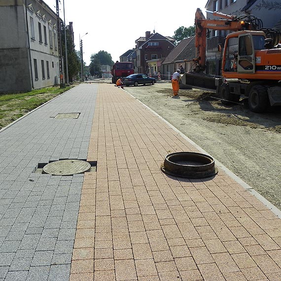 Przebudowa Dziwnowskiej z przyleg�o�ciami na p�metku