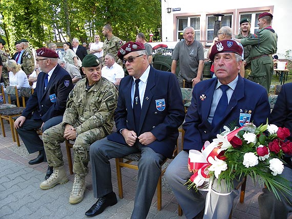 Festyn komandosa w Dziwnowie przybli�a spo�ecze�stwu wiedz� o wojskach specjalnych