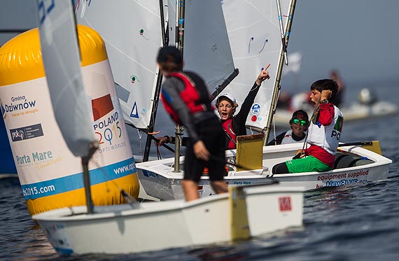 Dzie� pi�ty czyli optimistowy dru�ynowy „match racing”