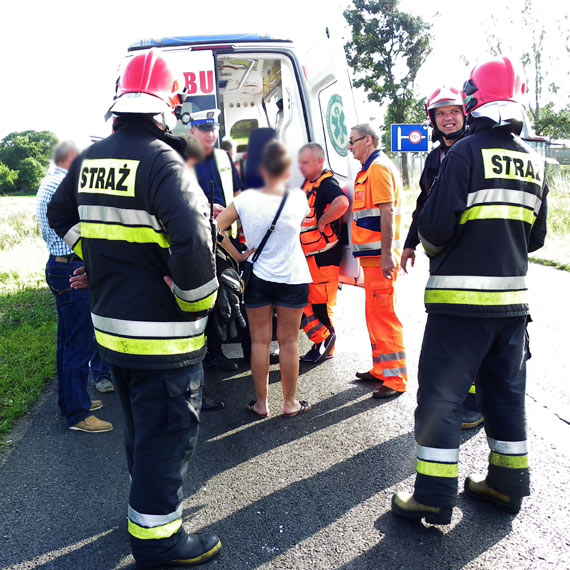 Kolizja 3 samochod�w przy Jarszewie! Na miejscu wszystkie s�u�by