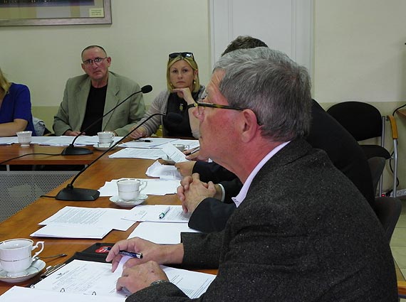 DZIWN�W: Rada wyrazi�a zgod� na emisj� obligacji w wysoko�ci 16 milion�w