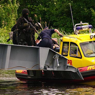 Szczecin: Terrory�ci wzi�li zak�adnik�w