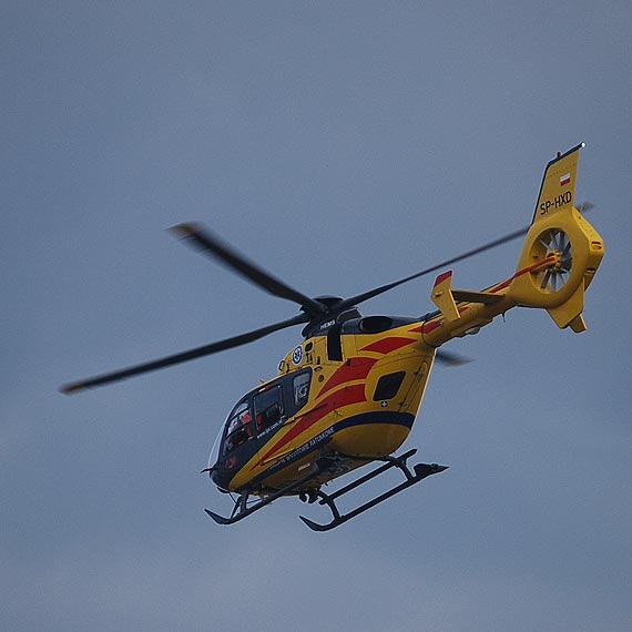 Wypadek niedaleko Par��wka. Nie �yje motocyklista