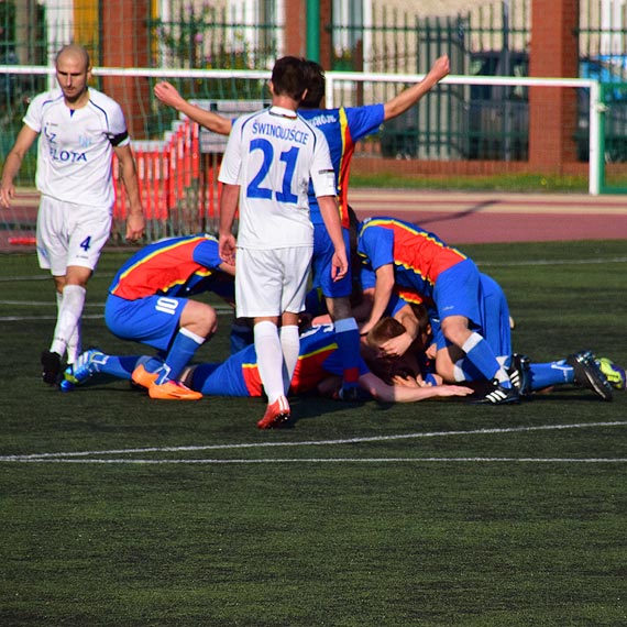 Fala pokona�a Flote. Zobacz fotogaleri�!