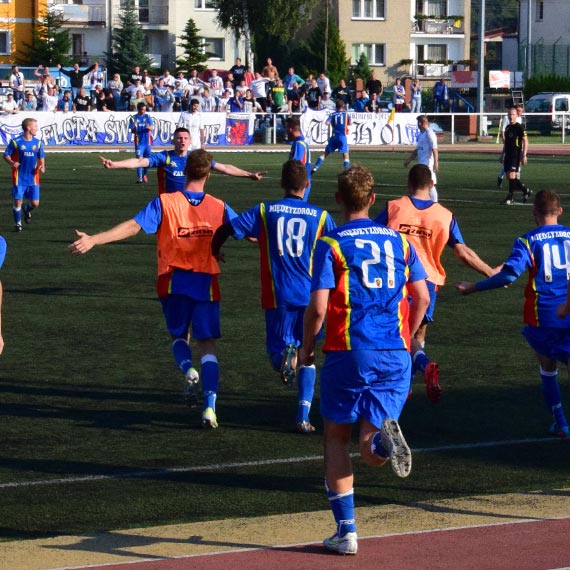 Fala pokona�a Flote. Zobacz fotogaleri�!
