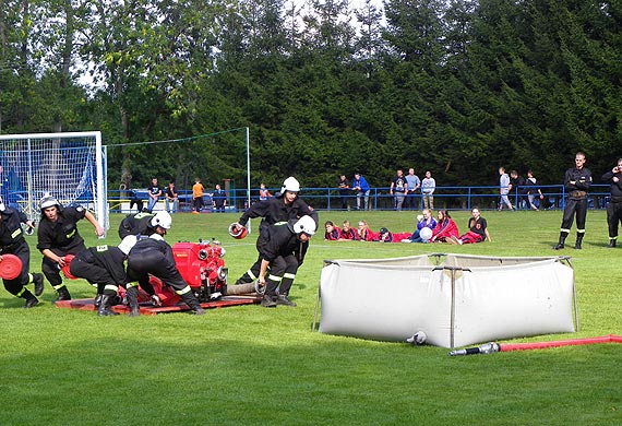 OSP Gosty� wygra�a powiatowe zawody sportowo-po�arnicze w Golczewie