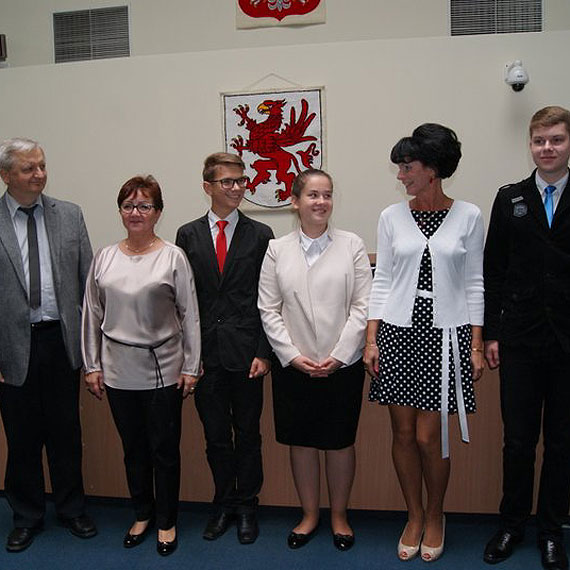 Sukces gimnazjalistów z Golczewa! Specjalne wydanie Czytadła podbiło Muzeum Narodowe w Szczecinie!