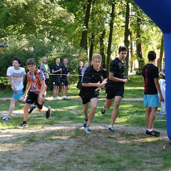 Sztafetowe biegi przełajowe w Dziwnowie