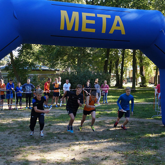 Sztafetowe biegi przełajowe w Dziwnowie