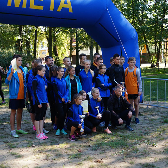 Sztafetowe biegi przełajowe w Dziwnowie