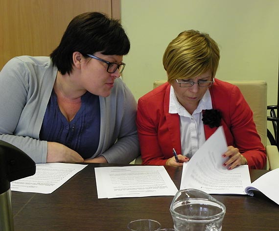 Pani premier da�a ponad milion z�otych na domy dziecka w Lubinie i Wise�ce