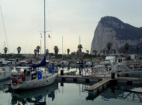 Sputnikiem dooko�a Ziemi - u wr�t Atlantyku