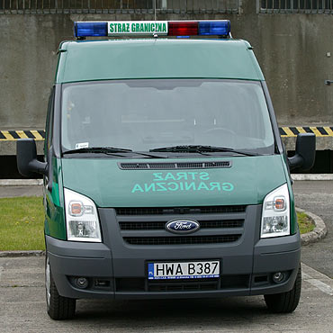 Rumun zamiast prawa jazdy pokaza� kart� do g�osowania