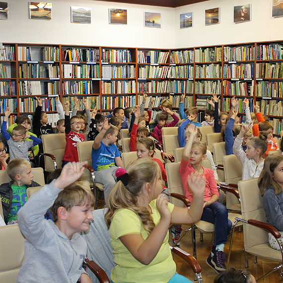 „Oko w oko ze zwierzakiem” czyli niesamowite opowie�ci Renaty Pi�tkowskiej w Mi�dzyzdrojach