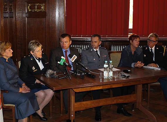 „Widzieć niewidzialnie” - konferencja o handlu ludźmi