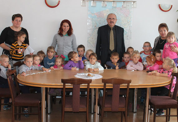 Dzieci z przedszkola w Stuchowie odwiedziy Urzd Gminy