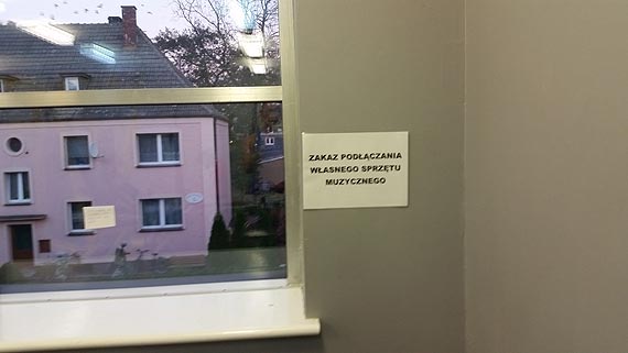 Czytelnik: Wprowadzono zakaz s�uchania muzyki… na si�owni