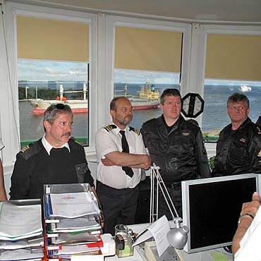 Terrory�ci grozili wysadzeniem statku. GROM �wiczy� na redzie portu w �winouj�ciu